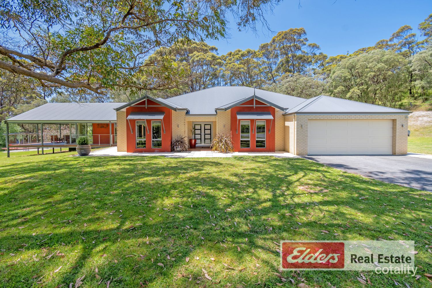 25 Barrass Rd, Little Grove, WA 6330