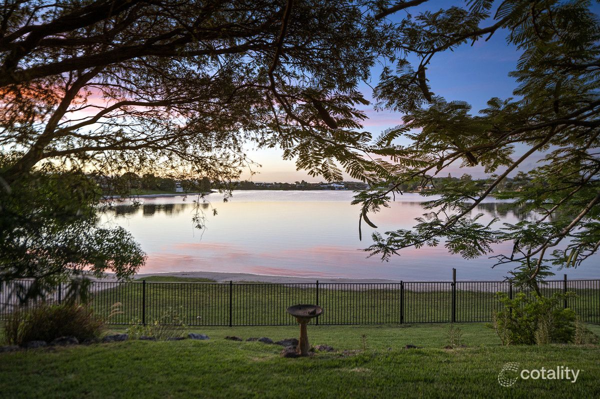 31 Kingfisher Cres, Burleigh Waters, QLD 4220
