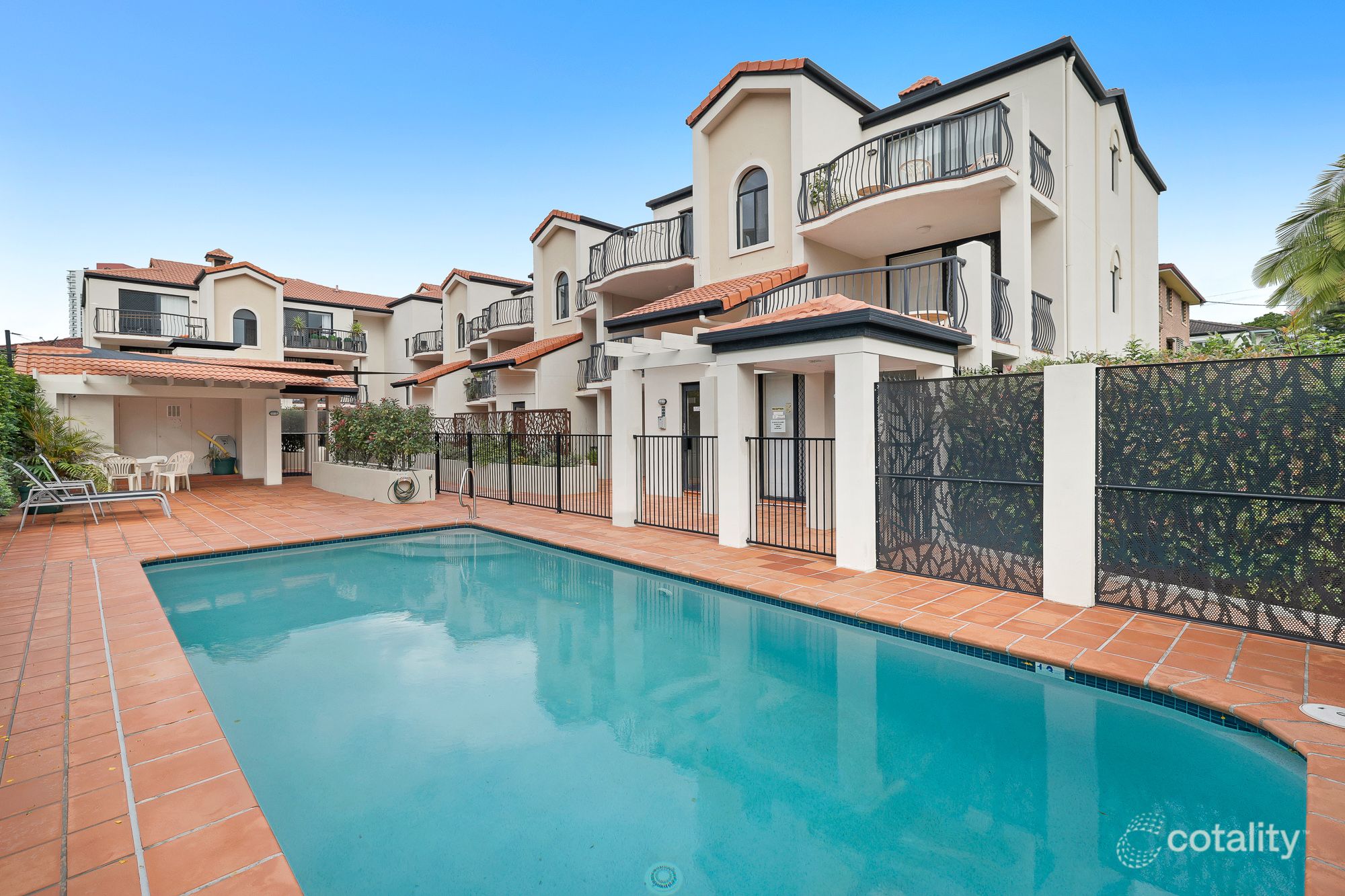 22/33-37 Lenneberg St, Southport, QLD 4215