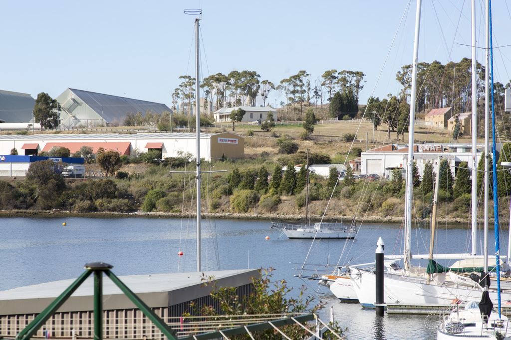 41 Gepp Pde, Derwent Park, TAS 7009