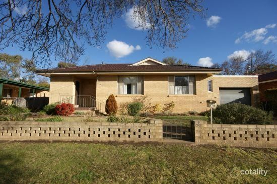 9 St Andrews Ave, Armidale, NSW 2350