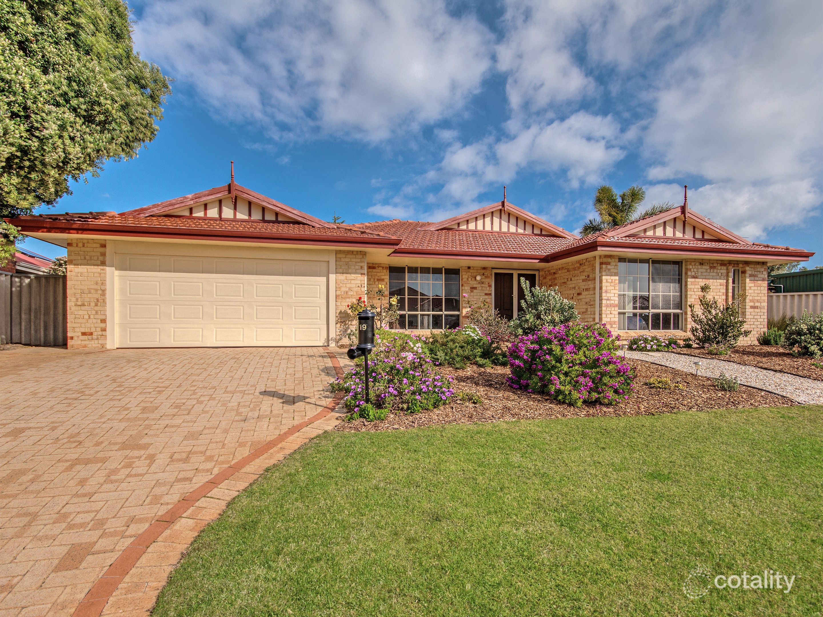 19 Montebourg Mndr, Port Kennedy, WA 6172