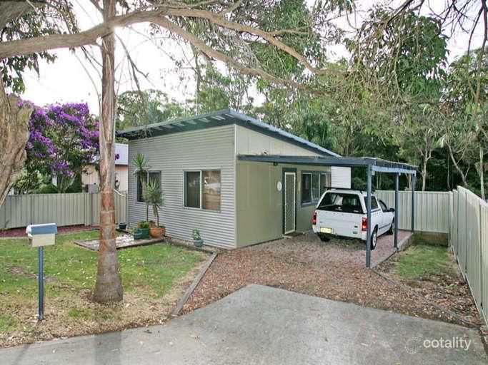 37 Bundilla Pde, Berkeley Vale, NSW 2261