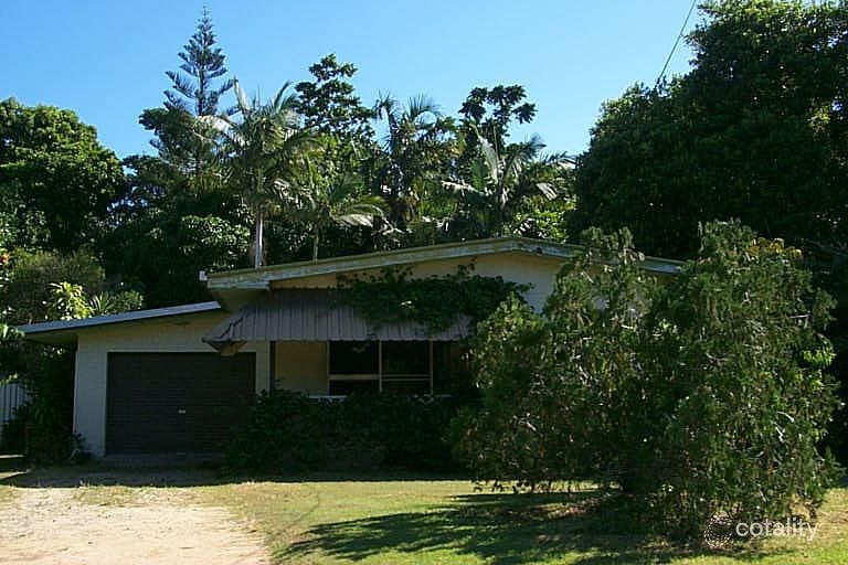 12 Olive Cres, Kurrimine Beach, QLD 4871