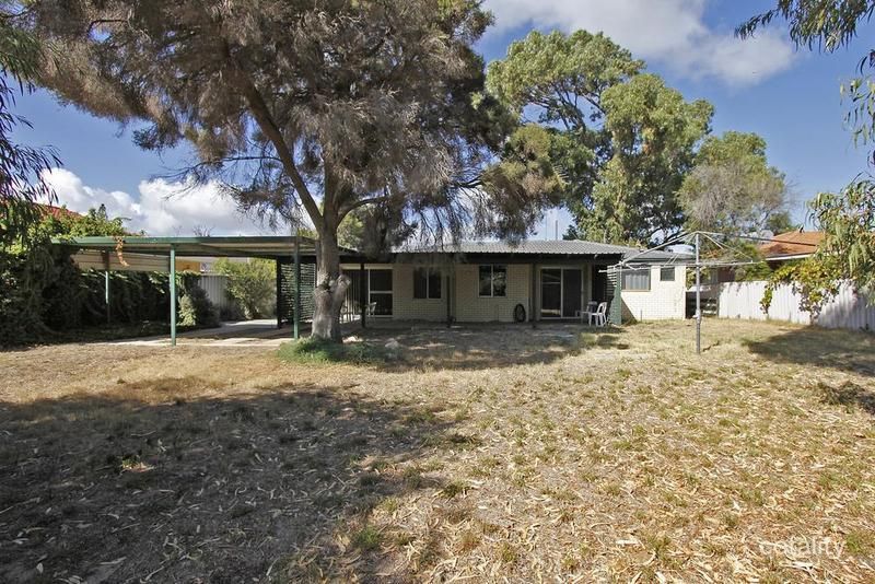 35 Weatherley Dr, Two Rocks, WA 6037