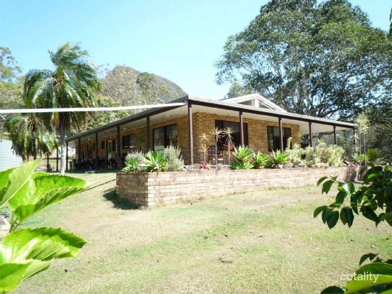 139 Barrs Rd, Glass House Mountains, QLD 4518