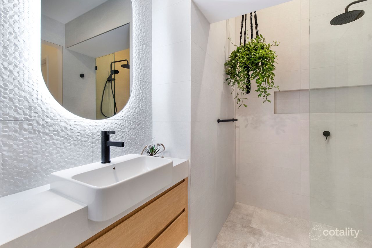 54 Orient Dr, Sunrise Beach, QLD 4567