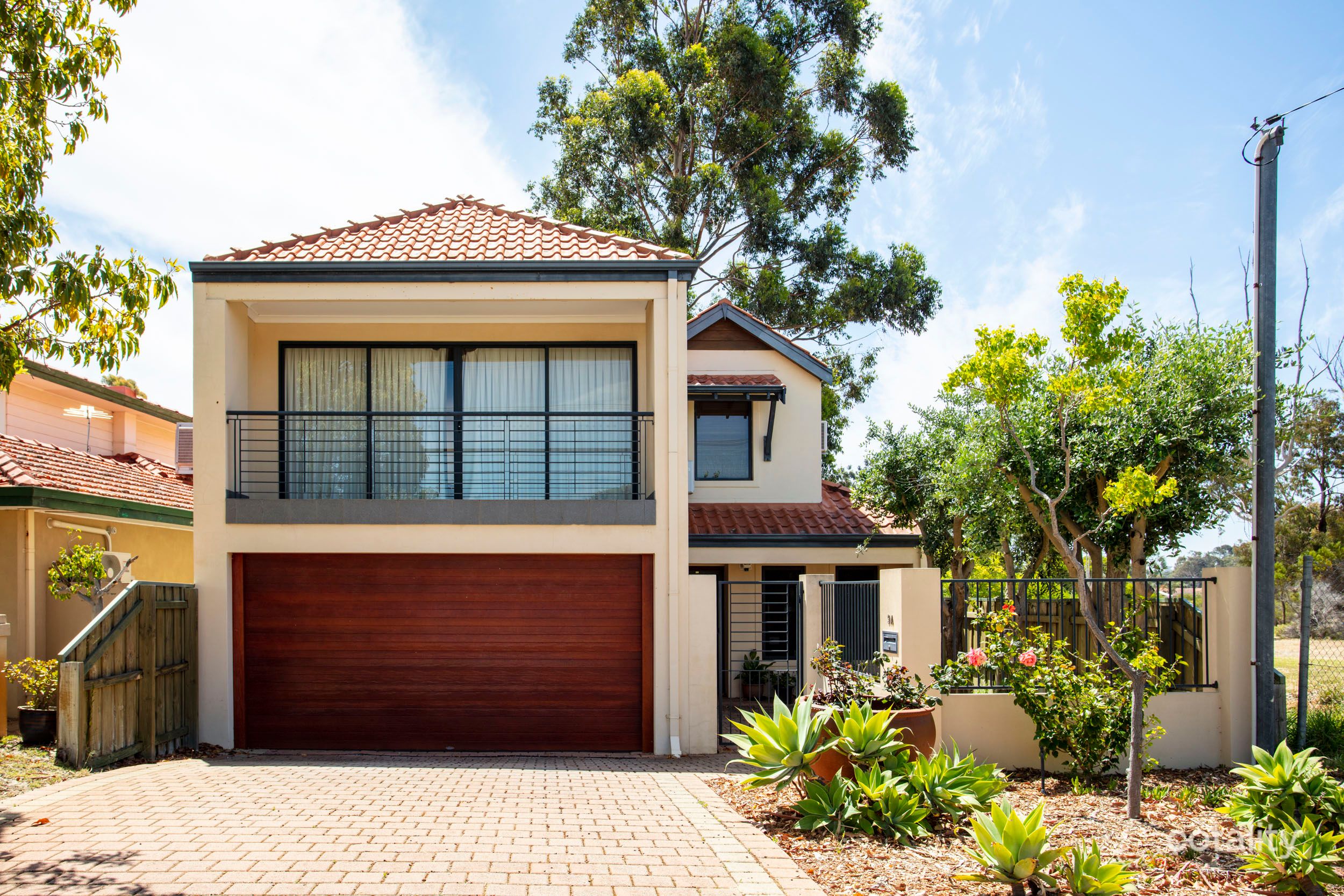 9a Freedman Rd, Menora, WA 6050