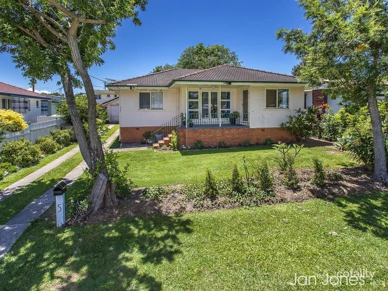 5 Tainton St, Clontarf, QLD 4019
