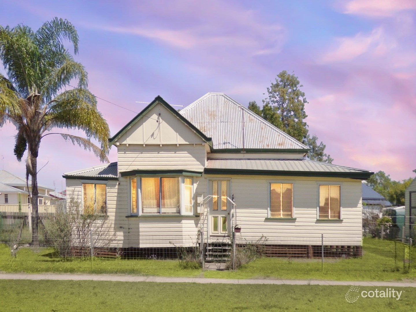 10 Bell St, Chinchilla, QLD 4413