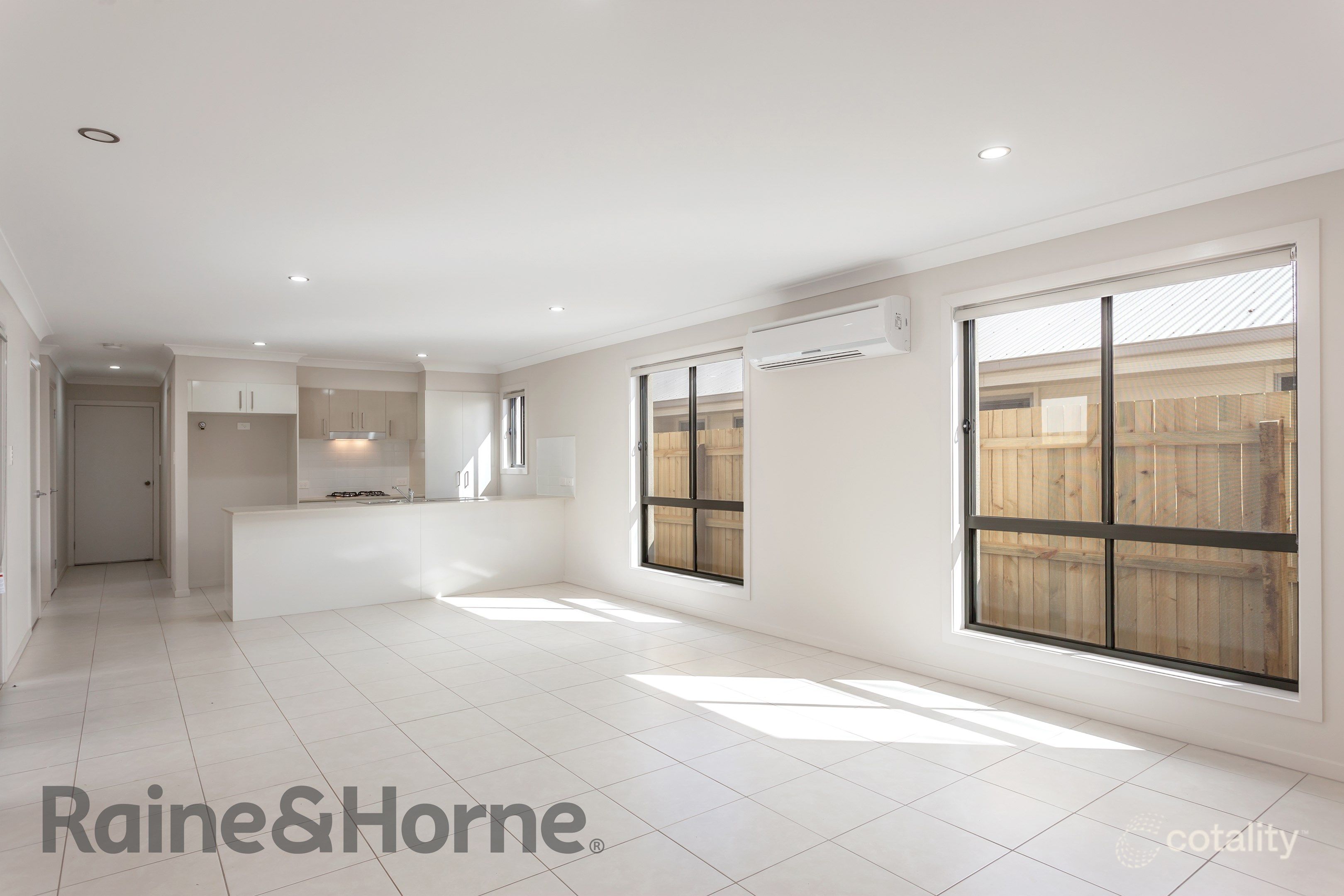 7 Farrer St, Cranley, QLD 4350