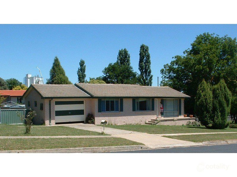 71 Palmer St, Blayney, NSW 2799