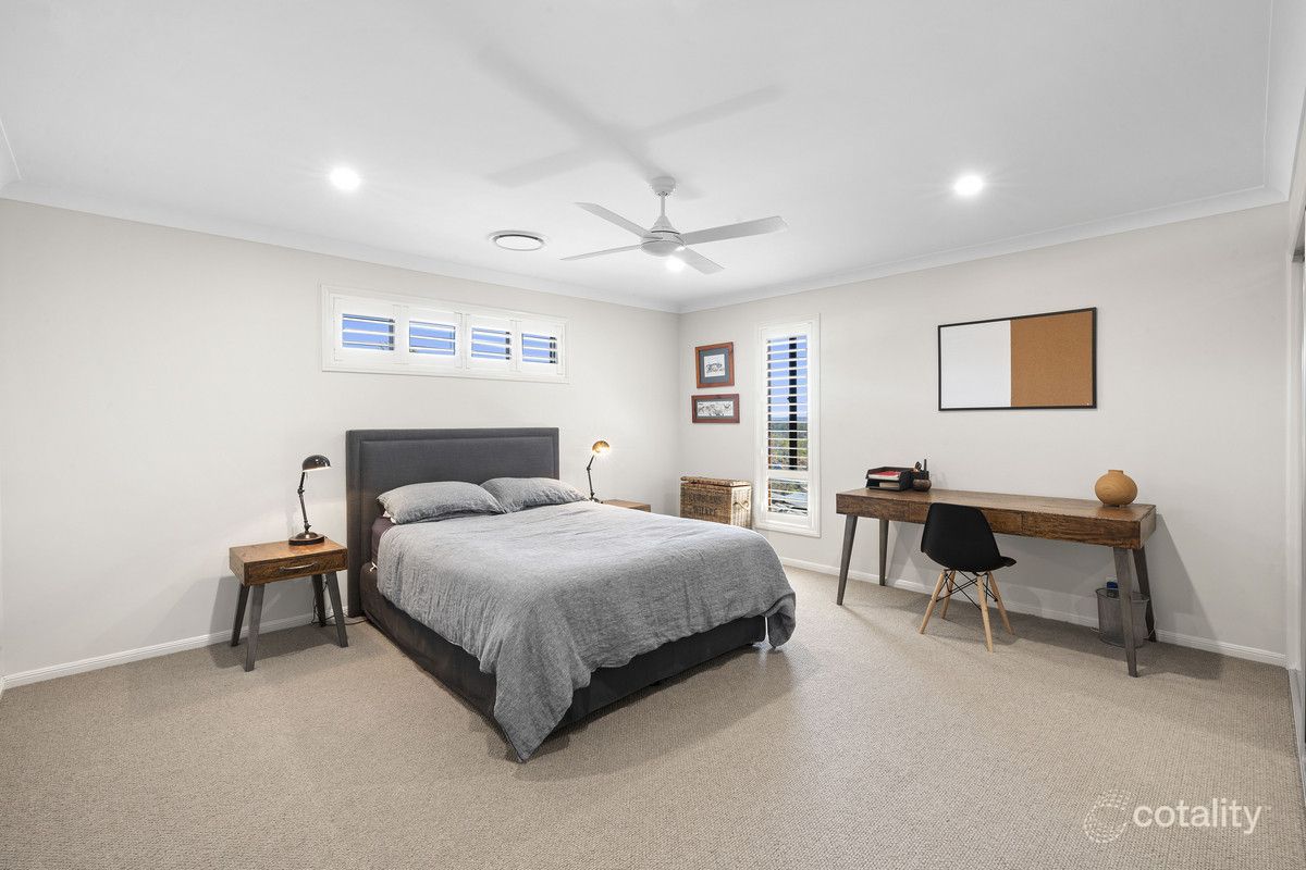 17 Piccadilly Ct, Mount Lofty, QLD 4350