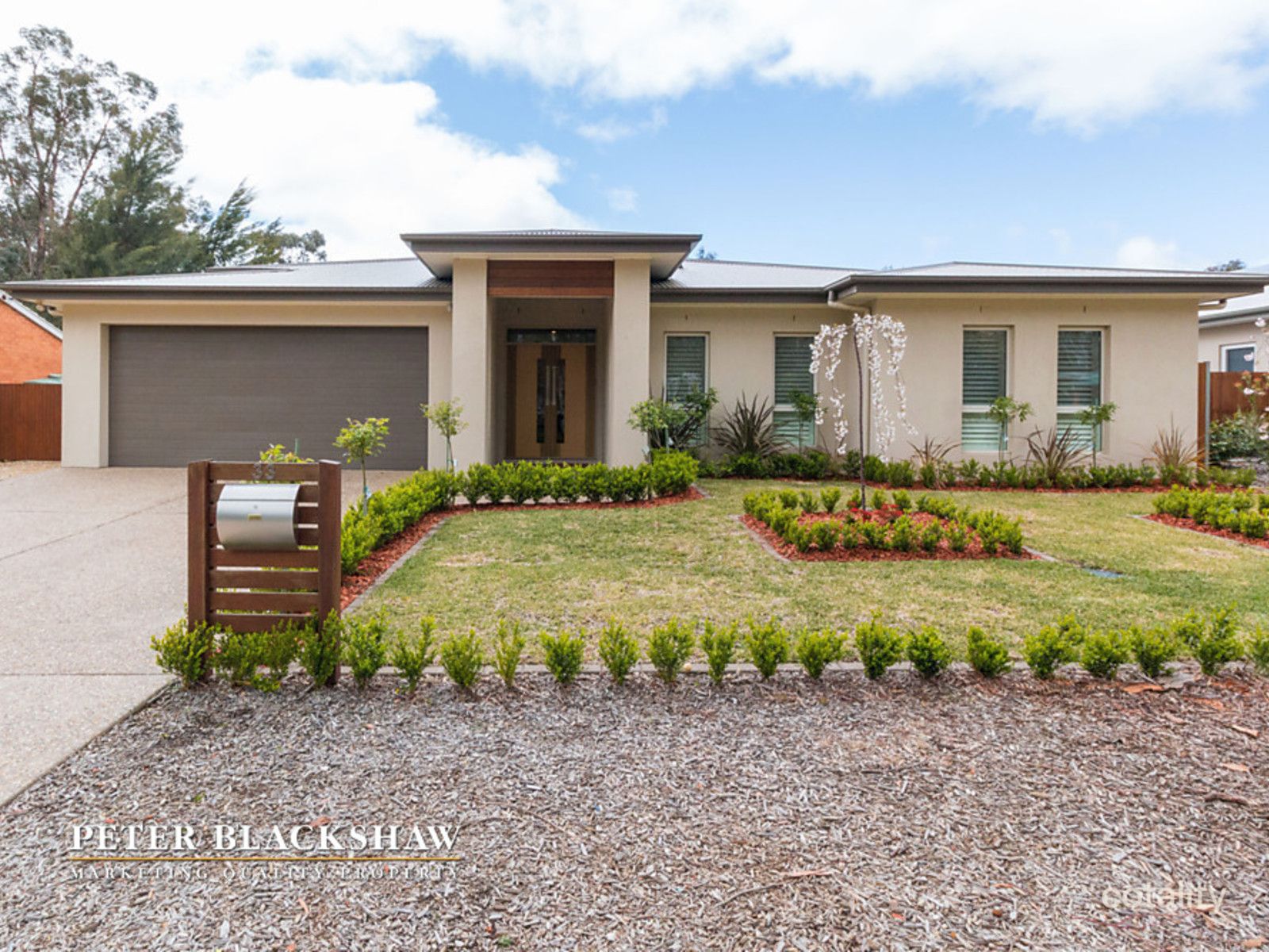 33 Cambridge St, Cook, ACT 2614