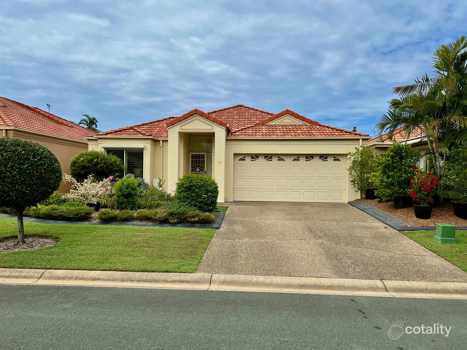 71/76 Bayview St, Runaway Bay, QLD 4216