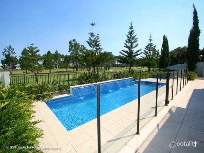 2208 The Parkway, Hope Island, QLD 4212