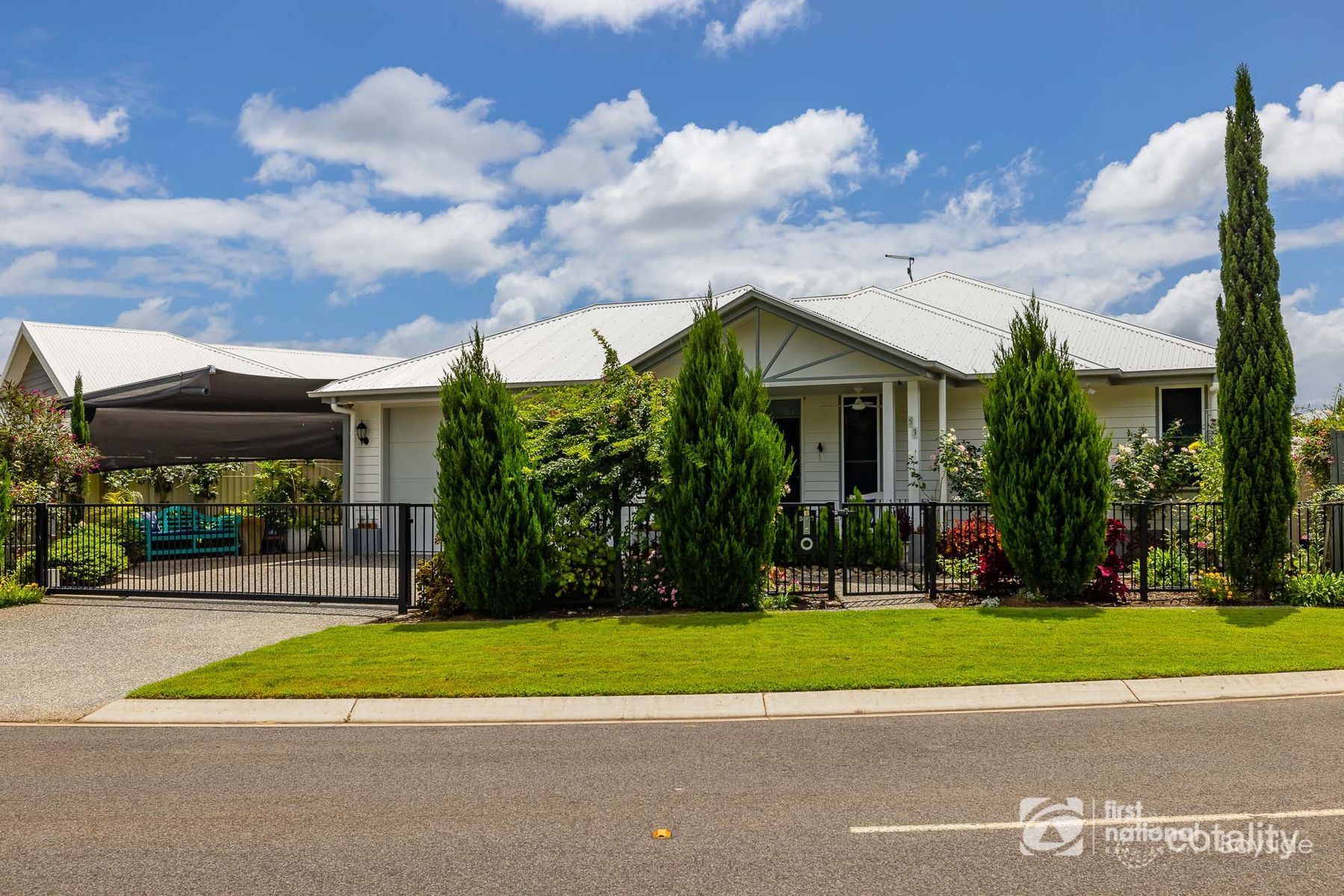 53 Bankswood Dr, Redland Bay, QLD 4165