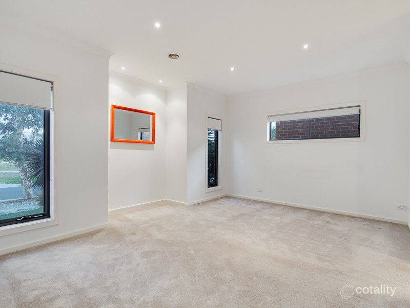 29 Yarraman Rd, Manor Lakes, VIC 3024
