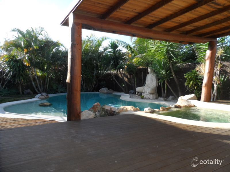 11 Sycamore Pde, Victoria Point, QLD 4165