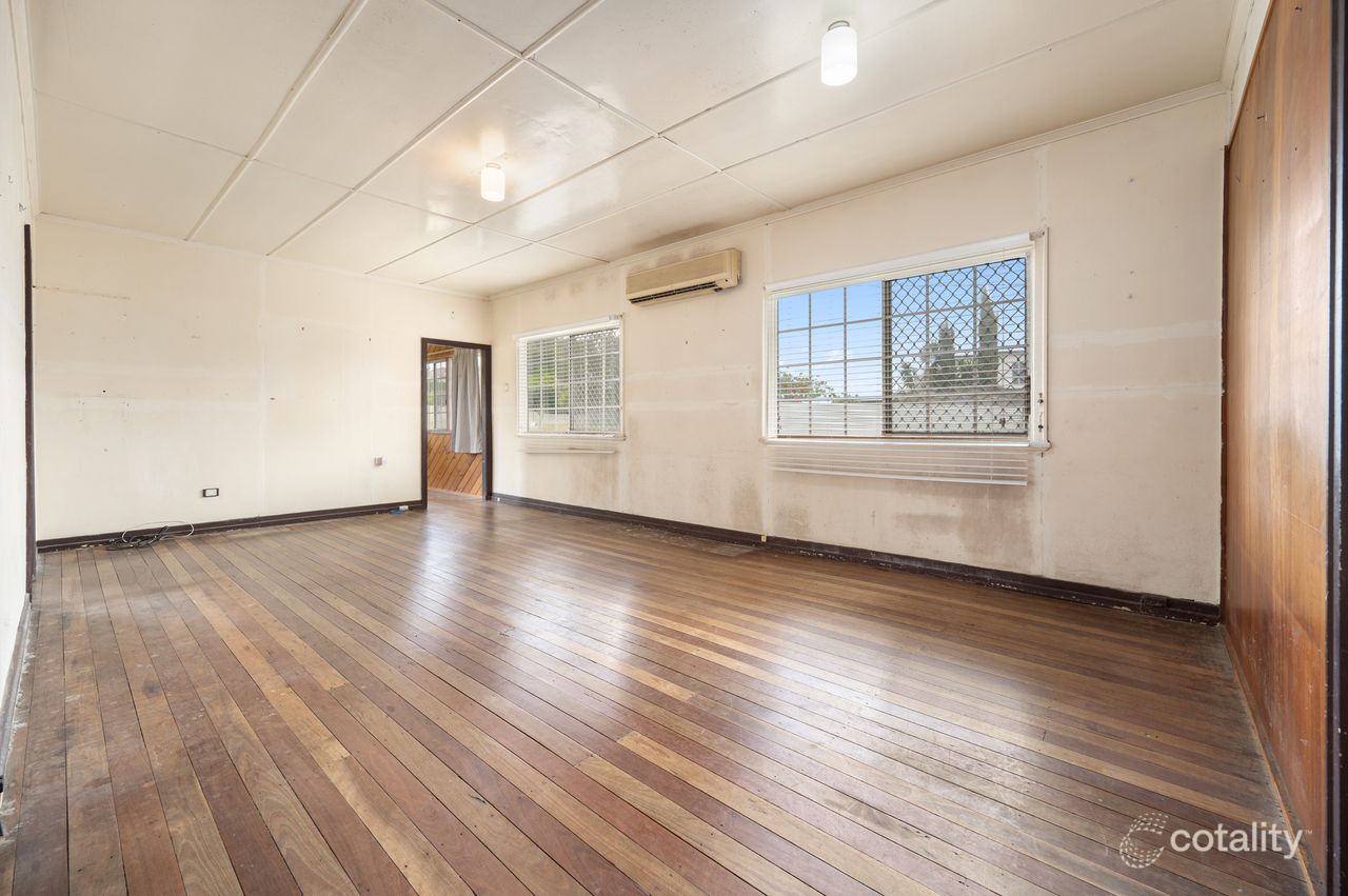 29 Brooke Ave, Southport, QLD 4215