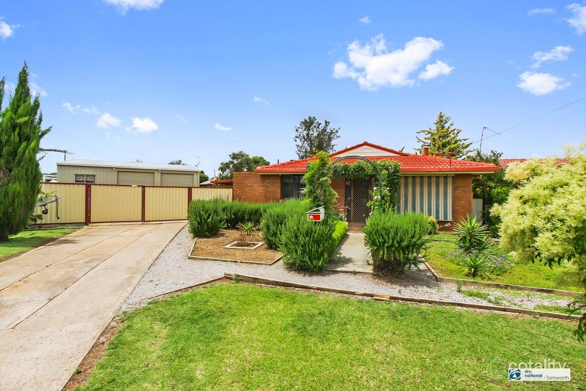 9 Frederick Pl, West Tamworth, NSW 2340