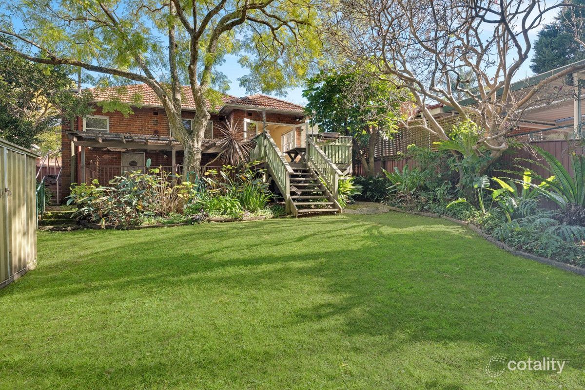 201 Eastern Valley Way, Middle Cove, NSW 2068