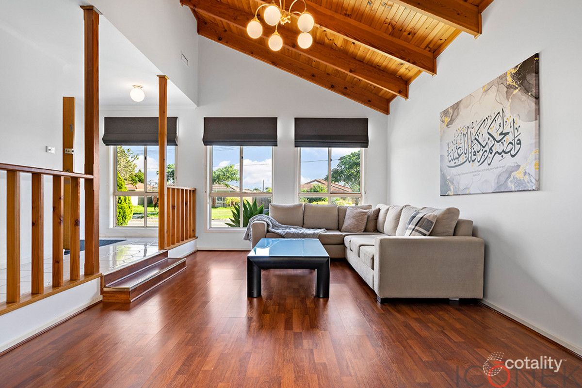 56 Pindari Ave, Mill Park, VIC 3082