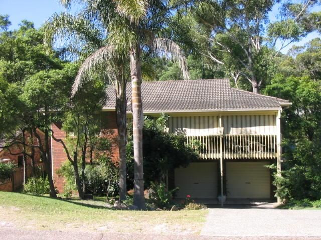 4 Yoolarai Cres, Nelson Bay, NSW 2315