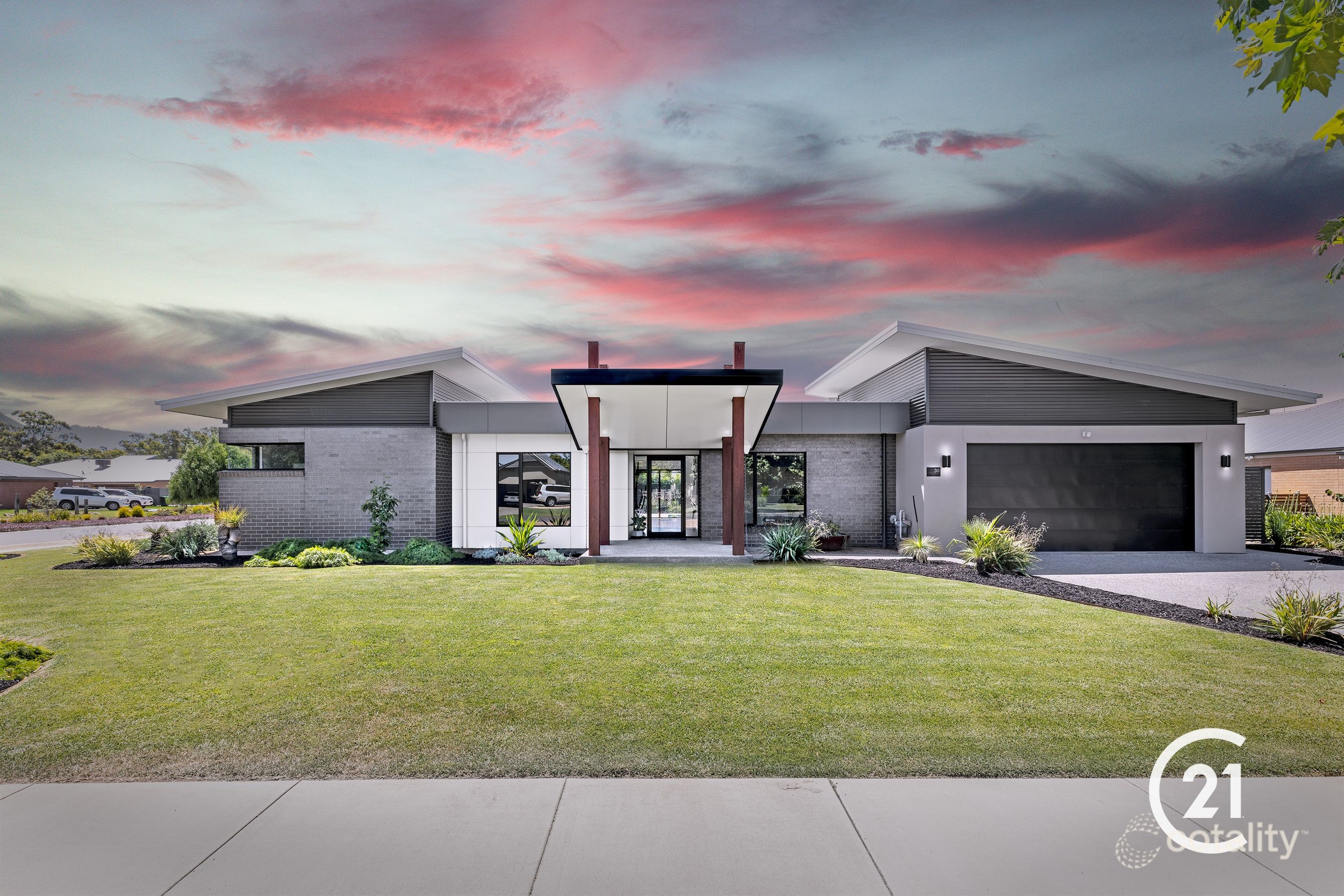 30 Winbi Ave, Moama, NSW 2731