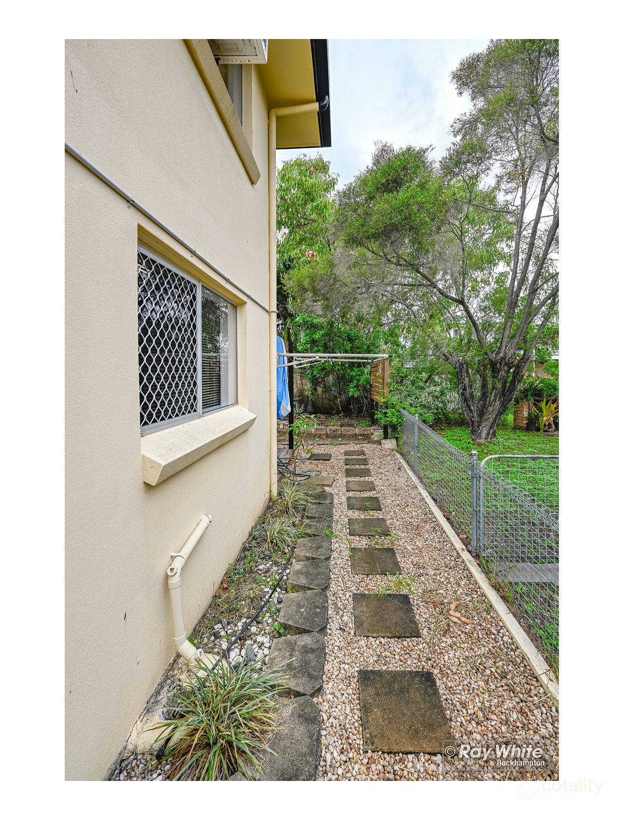 14 Peatey St, Norman Gardens, QLD 4701