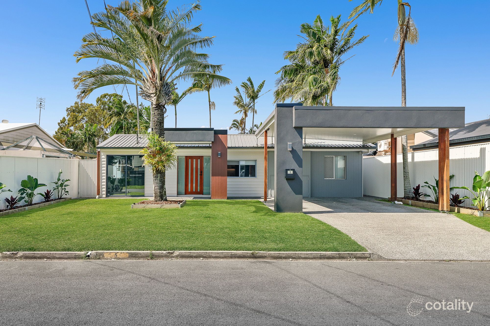 5 Magnolia Ave, Hollywell, QLD 4216