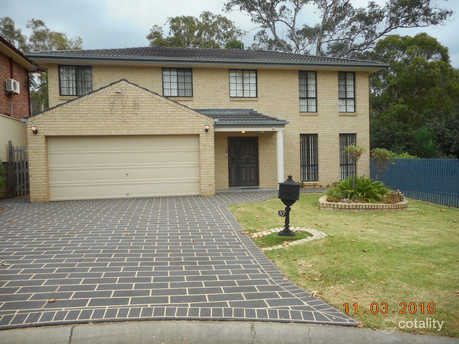 10 Whiteley Cl, Casula, NSW 2170