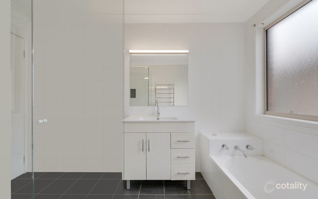 3 Scarr Cottage Pl, Blair Athol, NSW 2560