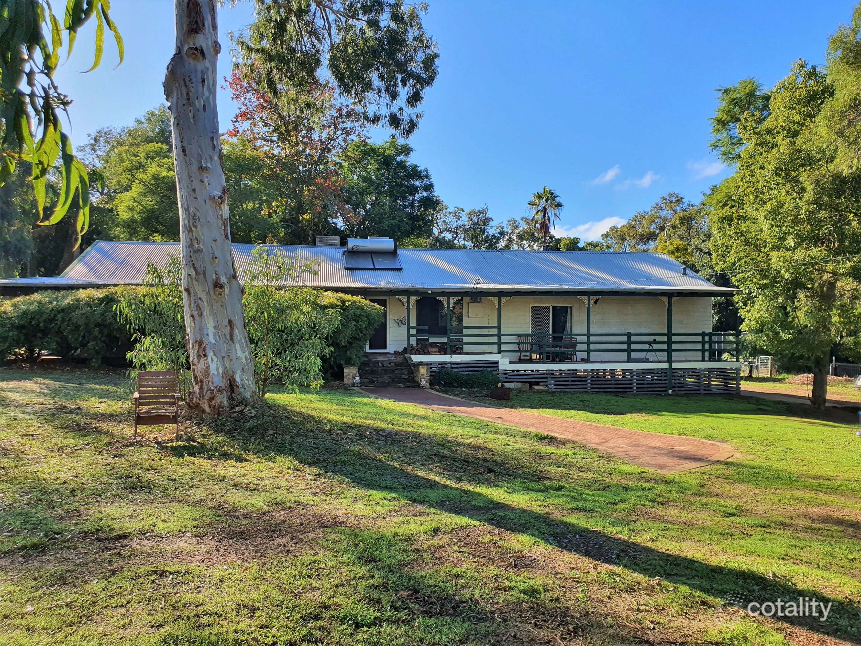 6 Barlee St, Gingin, WA 6503