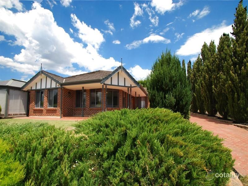 15 Bennett Cl, Aberfoyle Park, SA 5159
