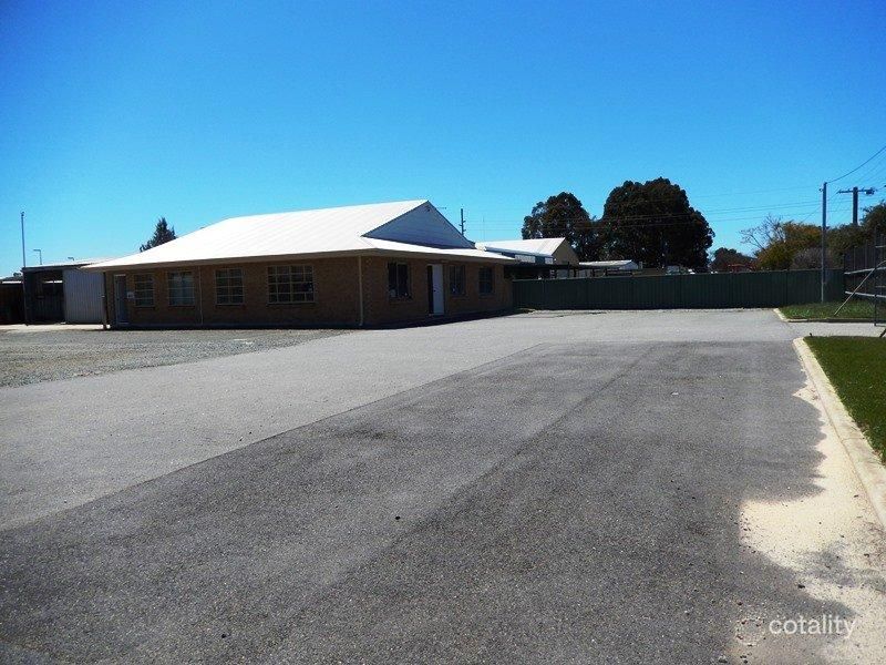 122-124 Mills St, Welshpool, WA 6106