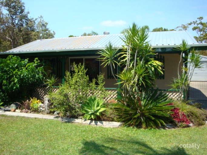 158 Queen Elizabeth Dr, Cooloola Cove, QLD 4580