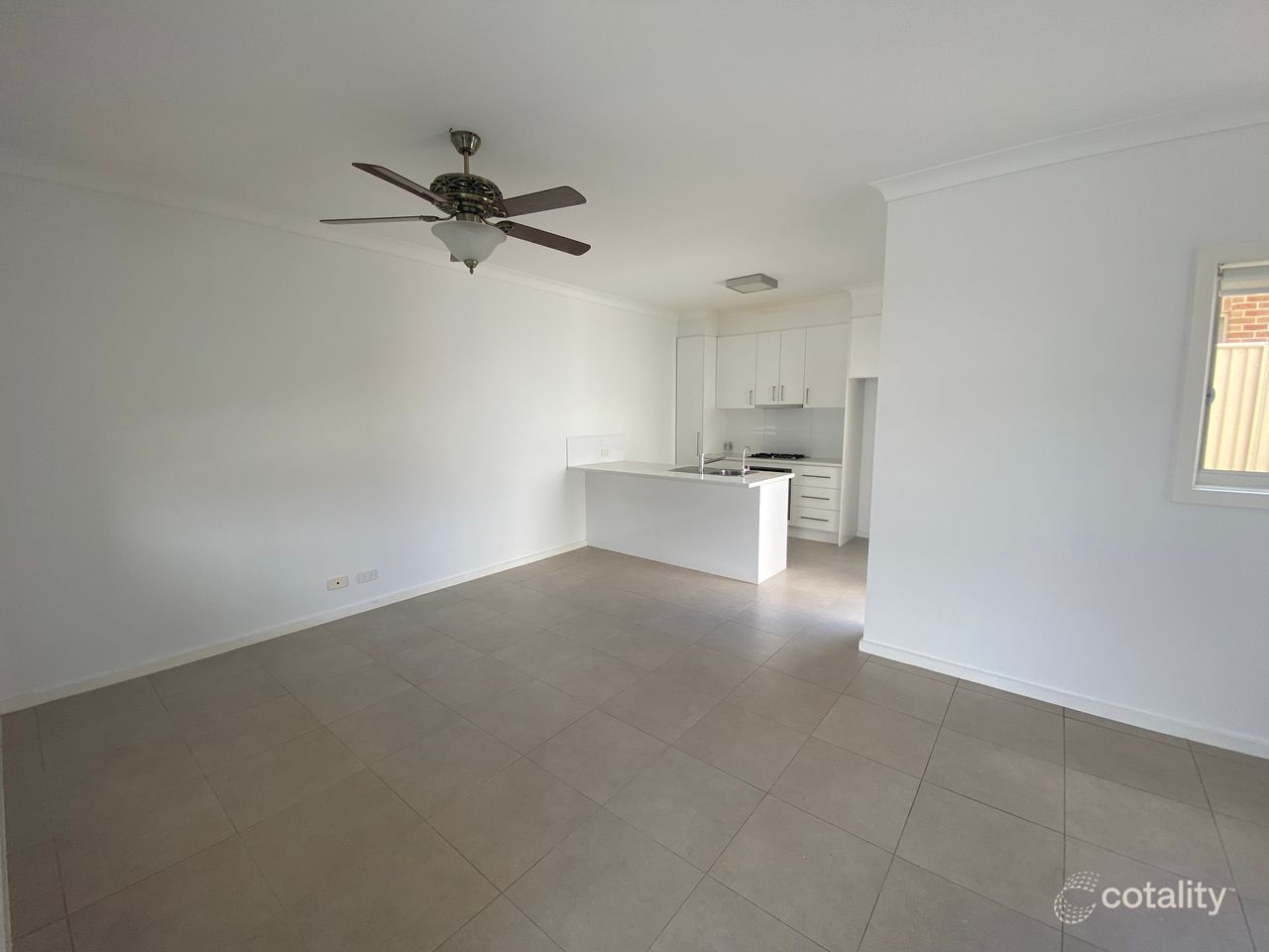 2/60 Kingston St, Oak Flats, NSW 2529