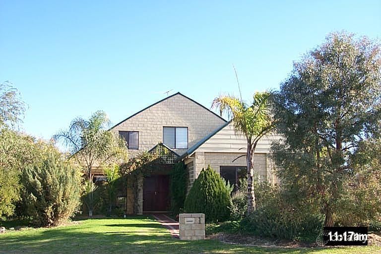 1 Socha Ct, Greenfields, WA 6210