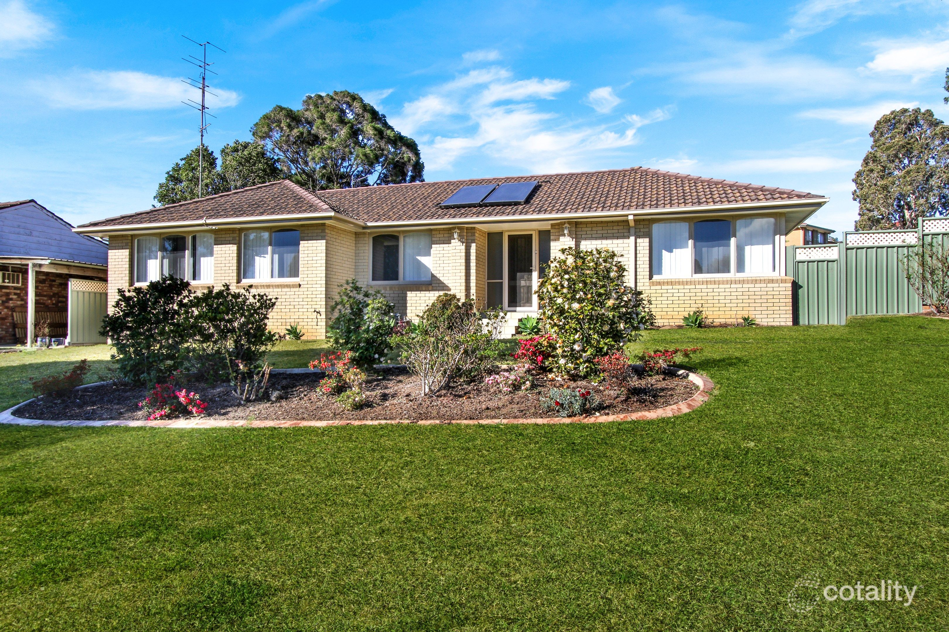 27 Exmouth Rd, Kanahooka, NSW 2530