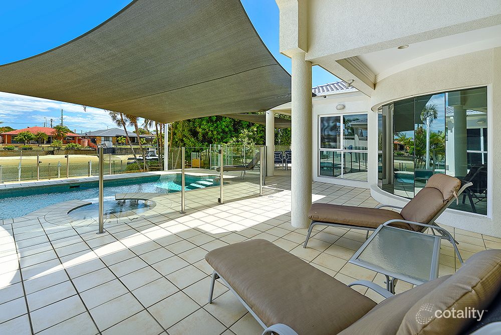 31 Beverley Cres, Broadbeach Waters, QLD 4218