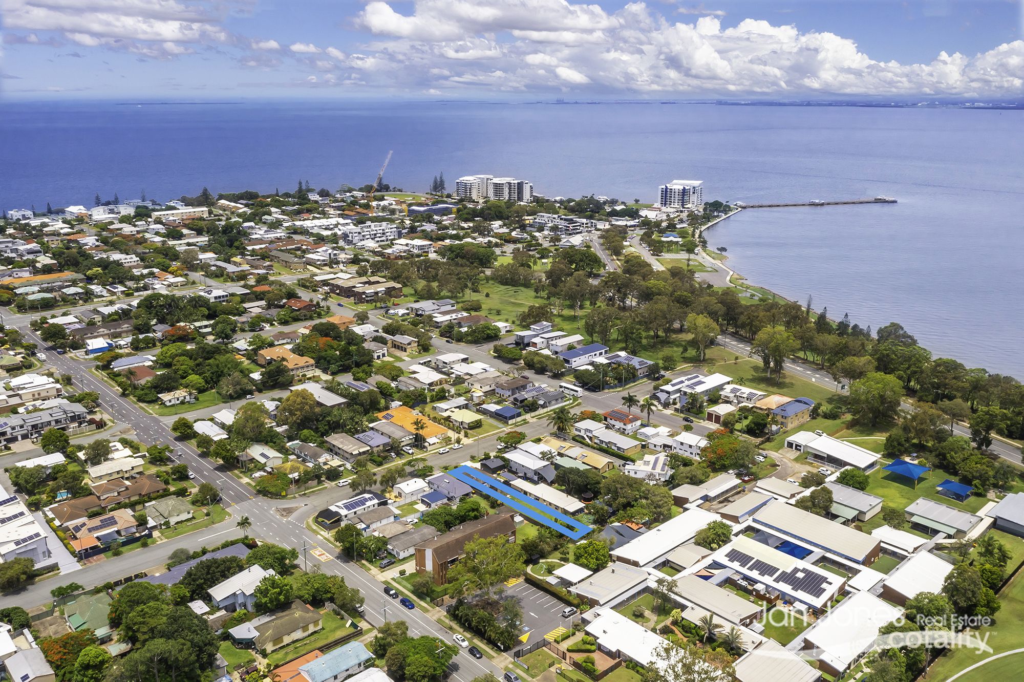 25 Blakeney St, Woody Point, QLD 4019