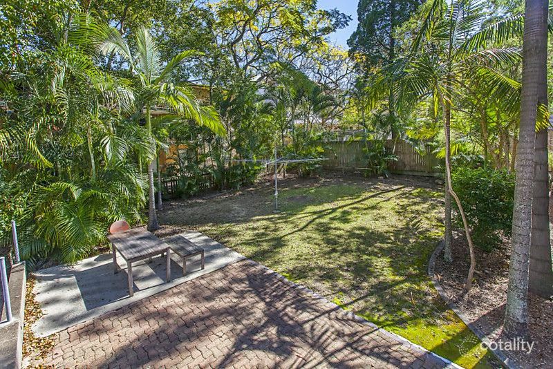 2/139 Central Ave, Indooroopilly, QLD 4068