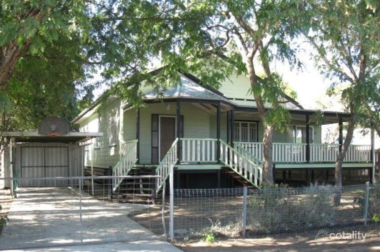24 Daniel St, Lowood, QLD 4311