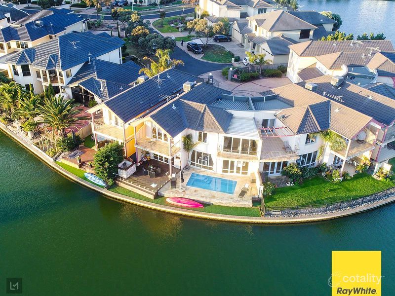 5/3 Castaway Ct, Point Cook, VIC 3030
