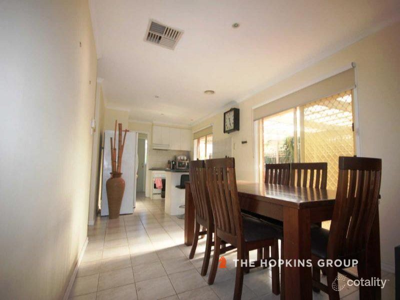 4 Oldtrack Pl, Hoppers Crossing, VIC 3029