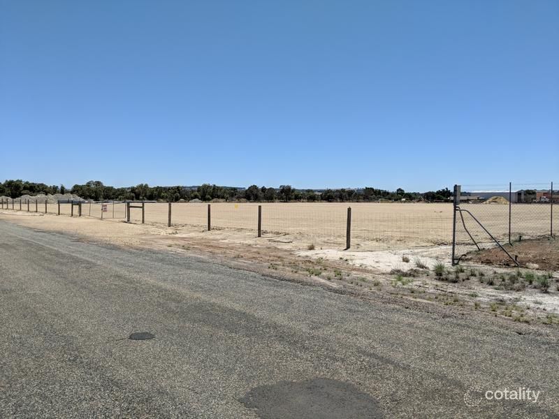 5 Hoy Rd, Coonabidgee, WA 6503