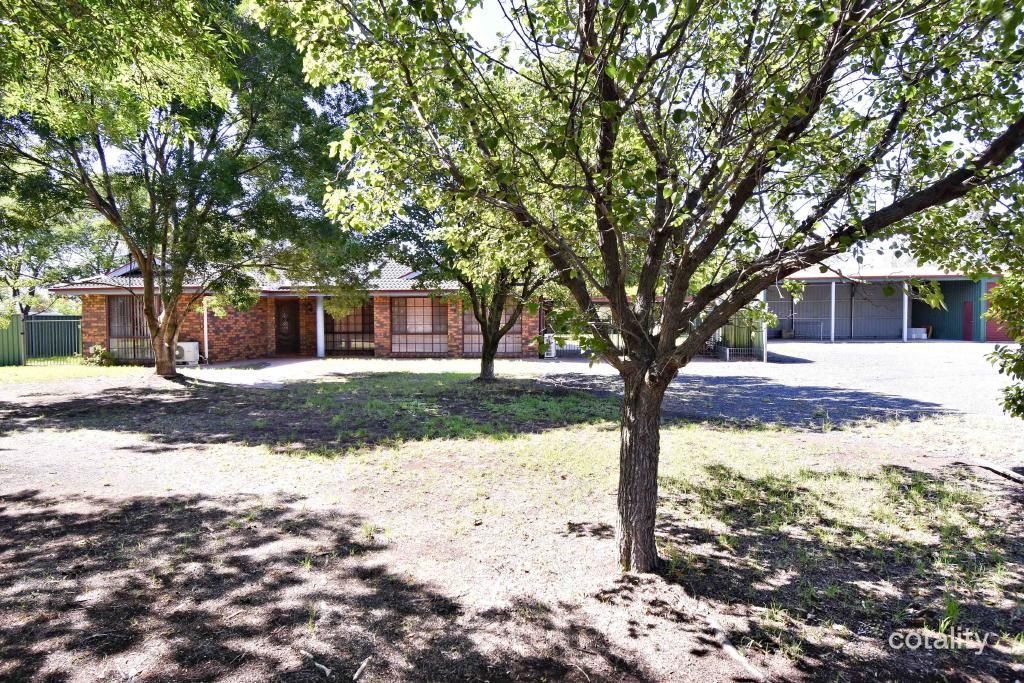 12 High Park Rd, Narromine, NSW 2821