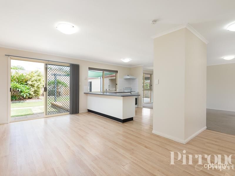 73 Federation Dr, Hillcrest, QLD 4118