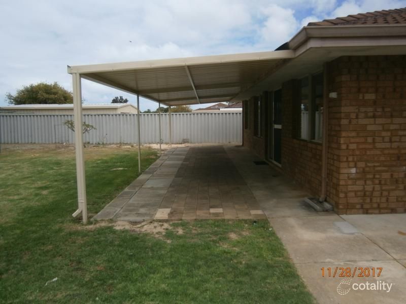 3 Hazlett Pl, Waikiki, WA 6169